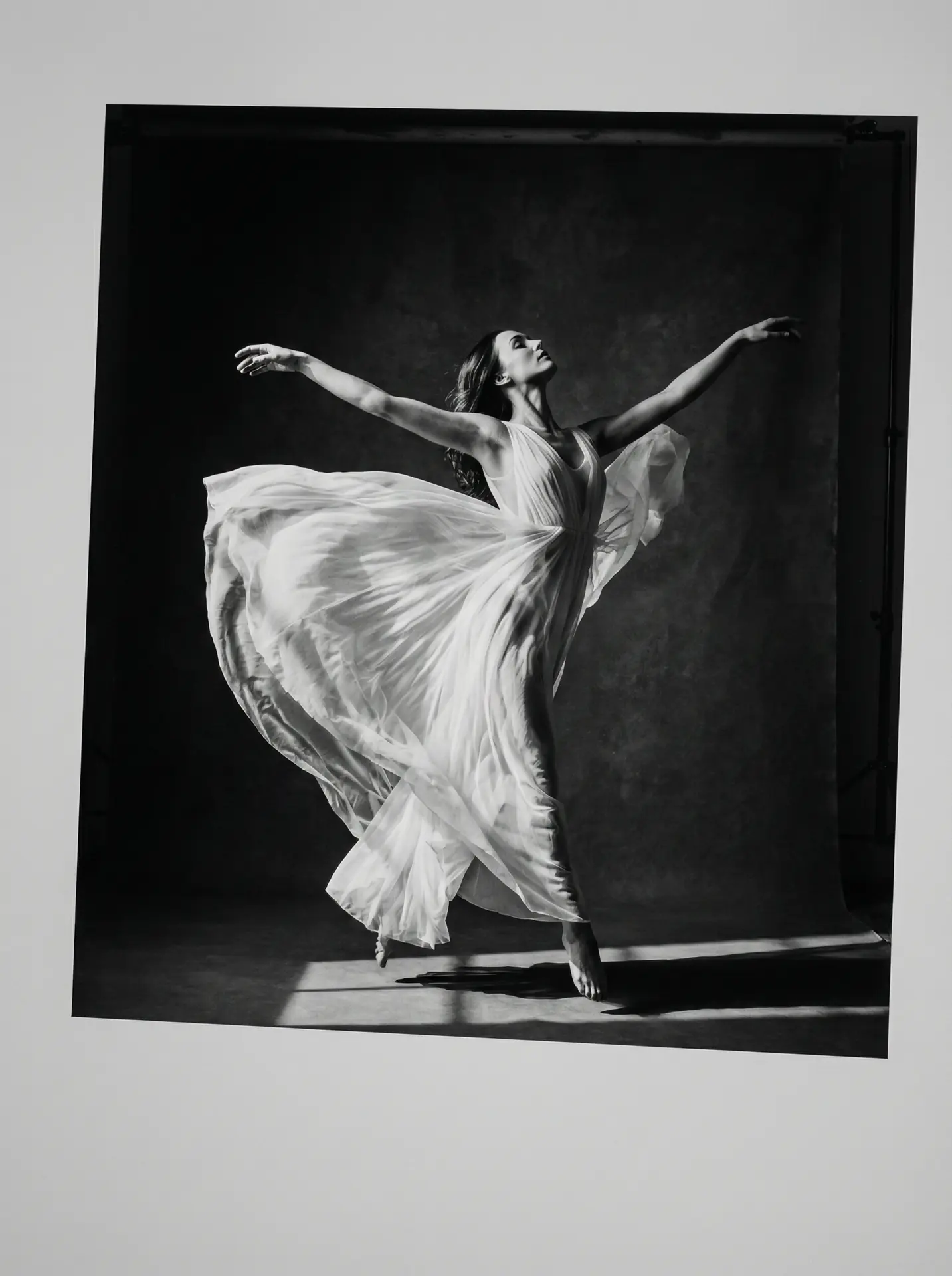 17·C13起草视频百度 精选 - 黑白舞者艺术人像摄影